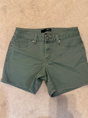 1822 Denim Women's Olive Mid-Rise Cotton Blend Shorts sz 10